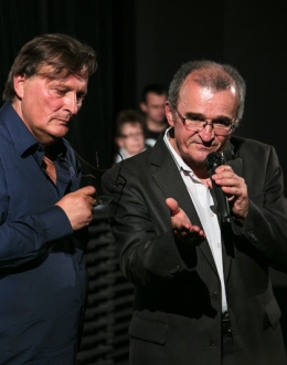 Aktor Krzysztof Bartoszewicz wraz z Piotrem Szubarczykiem. Fot. Mikołaj Bujak