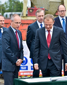 Prime Minister Donald Tusk, Minister of Culture and National Heritage Bogdan Zdrojewski, Gdańsk Mayor Paweł Adamowicz, Head of the Prime Minister’s Office Tomasz Arabski and Director of the Museum of the Second World War Professor Paweł Machcewicz conducted the ceremony of setting the foundation stone of the Museum building. Photo: T. Kamiński