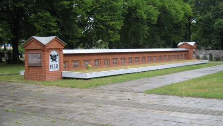 Grobowiec Obrońców Poczty Polskiej w Gdańsku na cmentarzu w Gdańsku Zaspie