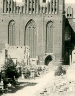 Zaniszczony Kościół Mariacki.