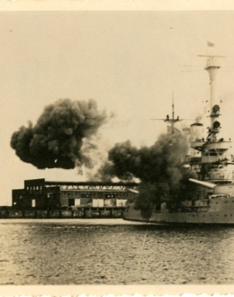 Ostrzał Gdyni przez okręt liniowy Schleswieg-Holstein. Basen Amunicyjny na Westerplatte, 7 września 1939 r.