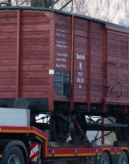 German wagon after being brought at the construction site. Photo: Roman Jocher