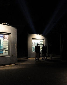 Stała wystawa plenerowa na Westerplatte specjalnie na Noc Muzeów była oświetlona, fot. Malwina Jakóbczyk