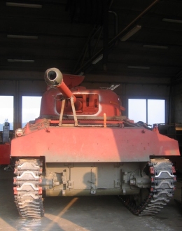 Sherman Tank während der Renovierung. September 2011.
