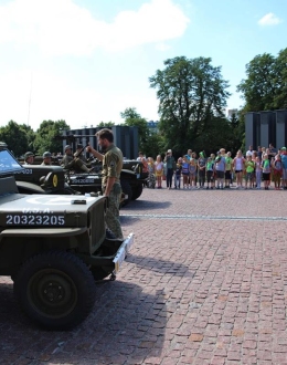 Präsentation des historischen Willys MB-Fahrzeugs - die Neuerwerbung des Museums fot. Mikołaj Bujak