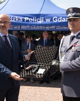 Uroczyste obchody Święta Policji na Placu przed Muzeum II Wojny Światowej w Gdańsku