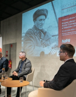 Promocja książki "Krzywy obraz wojny. Armia Czerwona w Gdańsku i Prusach w 1945", fot. M. Bujak