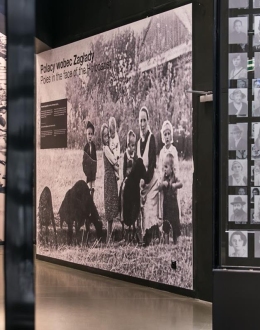 8 listopada 1995 r. Instytut Yad Vashem ogłosił przyznanie rodzinie Ulmów Medalu Sprawiedliwi wśród Narodów Świata
