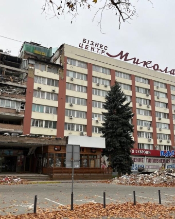 Ruiny budynków w mieście Mikołajów, obwód mikołajowski. Fot. Jurij Sawczuk / 2022