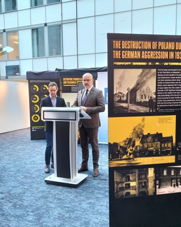 Wystawa ,,Zniszczyć Polskę! Straty materialne poniesione podczas okupacji niemieckiej 1939-1945” w Parlamencie Europejskim