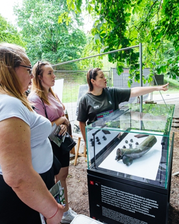 On the second day, visitors in the ‘Fort’ area, where excavations were being conducted, could listen to archaeologists talk about the specifics of the research team's work and the artifacts recovered