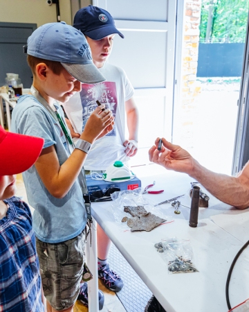 On the second day, visitors in the ‘Fort’ area, where excavations were being conducted, could listen to archaeologists talk about the specifics of the research team's work and the artifacts recovered