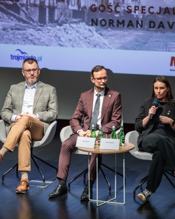 Za nami debaty w nawiązaniu do 80. rocznicy zakończenia wojny i wykład prof. Normana Daviesa