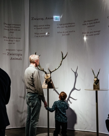 The exhibition “FAUNA. Animals at War and Their People” 