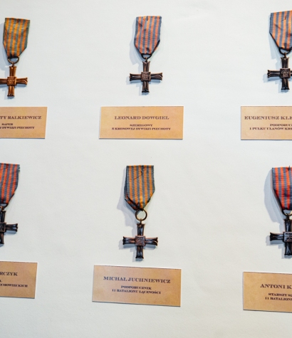 "Wejście w historię" - Dwanaście Krzyży Pamiątkowych Monte Cassino nadanych żołnierzom 2. Korpusu