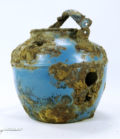 Czajnik znaleziony przy budynku stacyjnym, używany przez jej zawiadowcę Wojciecha Najsarka, jędną z pierwszych ofiar II wojny światowej