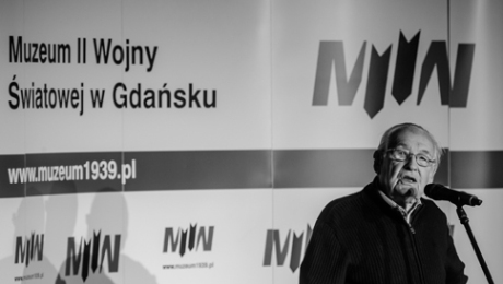 Andrzej Wajda podczas przemówienia na premierze spektaklu „Wybuch”, jaki był prezentowany podczas obchodów 75. rocznicy wybuchu wojny w Gdańsku, 1 września 2014 r. Fot. Kosycarz Foto Press