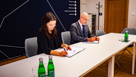 Podpisanie umowy z wykonawcą projektu wystawy w budynku dawnej elektrowni na terenie Westerplatte