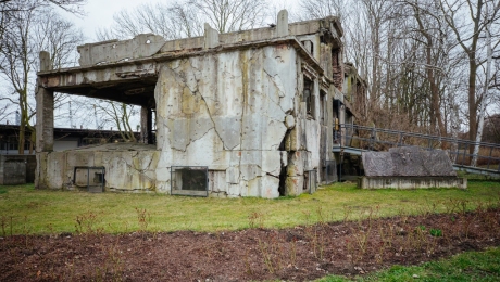 Przygotowania do badań archeologicznych na Westerplatte. Archeolodzy sprawdzą północne skrzydło tzw. nowych koszar