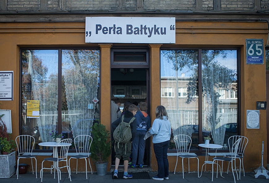 Jednym z punktów, jaki odwiedzali uczestnicy była restauracja "Perła Bałtyku", gdzie również mieli zadania do wykonania. Fot. Roman Jocher