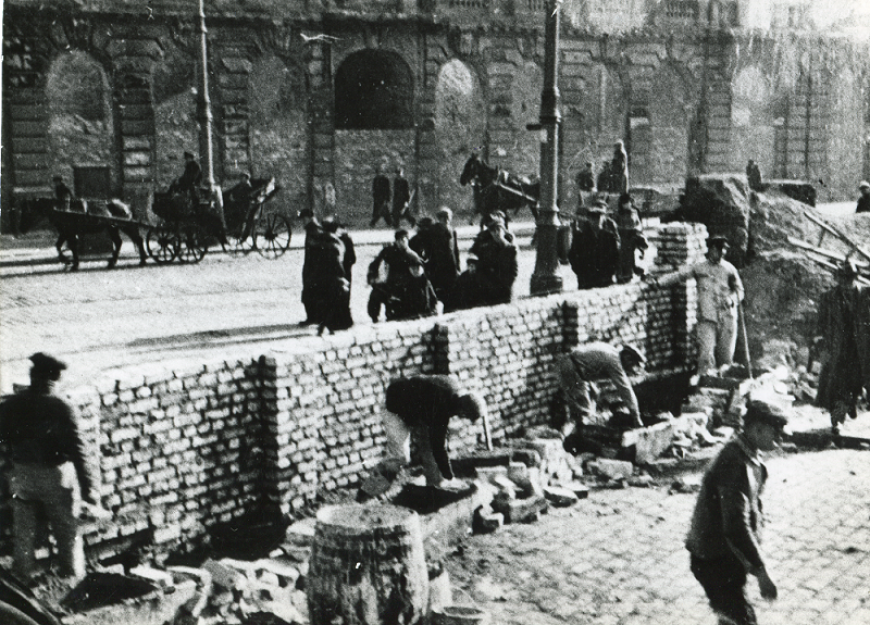 Przebieg Powstania W Getcie Warszawskim W Punktach Powstanie w getcie warszawskim 19 kwietnia – 16 maja 1943 r. | Muzeum