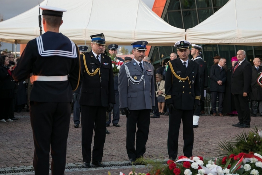 Uroczystość odsłonięcia pomnika rotmistrza Witolda Pileckiego