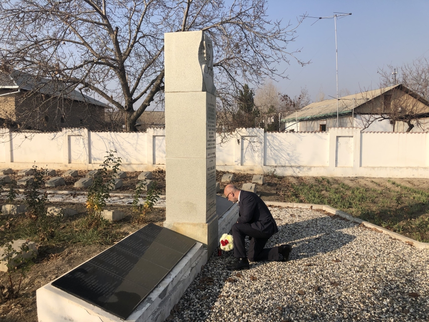 dr hab. Grzegorz Berendt odwiedził groby żołnierzy Armii Andersa oraz ludności cywilnej pochowanych na