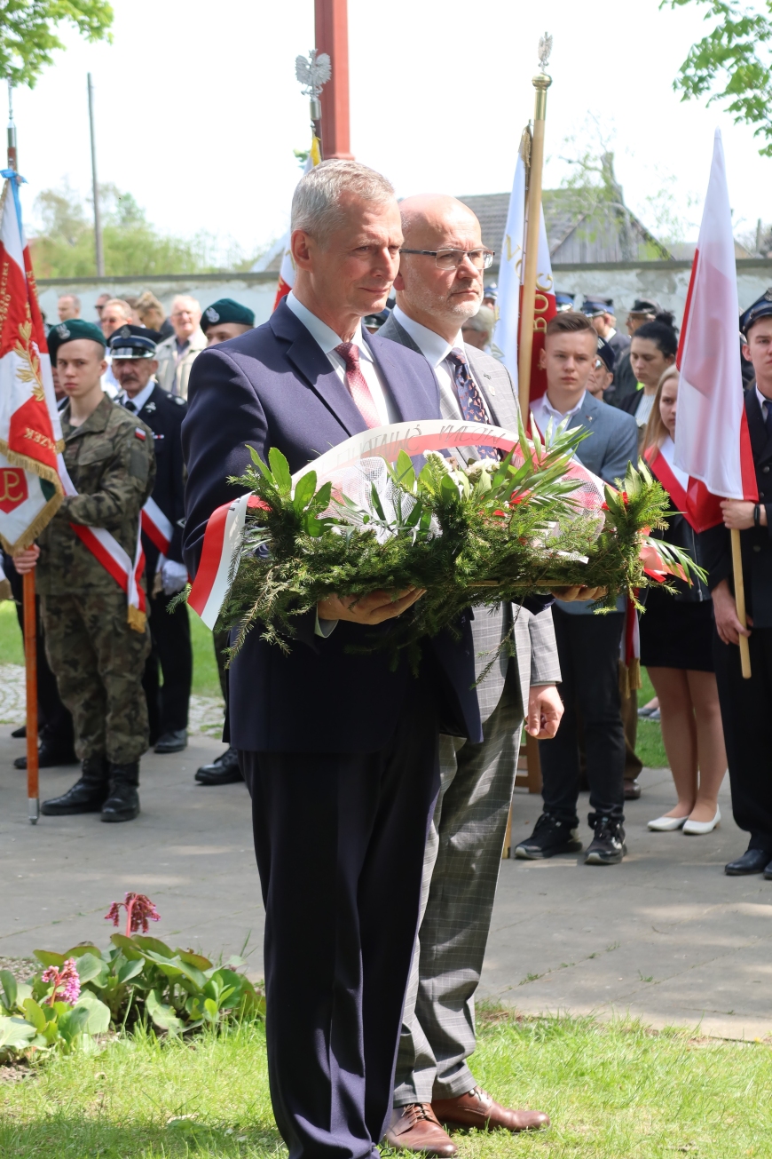 Odsłonięcie tablicy upamiętniającej podpułkownika Stanisława Poziomka w Tarłowie
