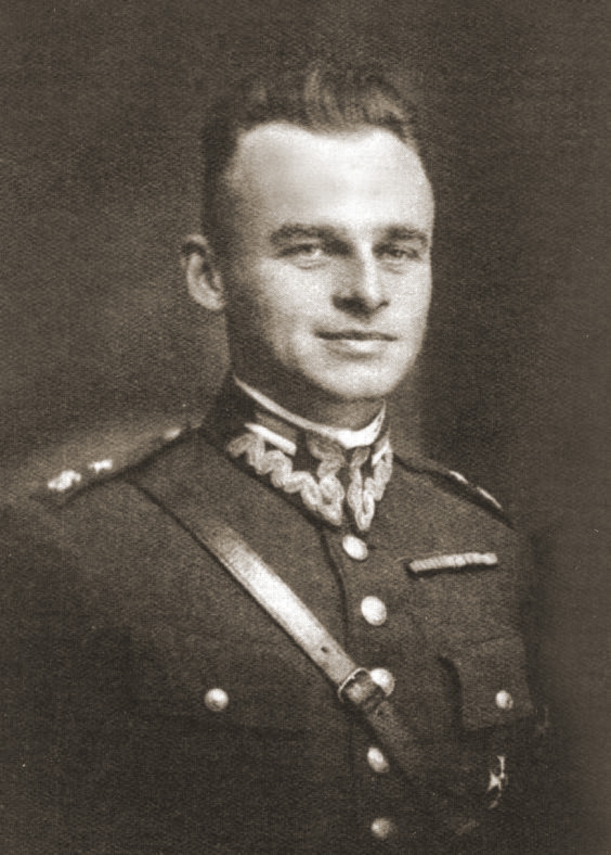 Fotografia Witold Pileckiego jako podporucznika Wojska Polskiego (domena publiczna)