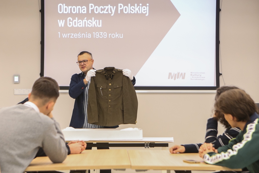 Spacer muzealny poświęcony pamięci bohaterskich obrońców Poczty Polskiej w Wolnym Mieście Gdańsku