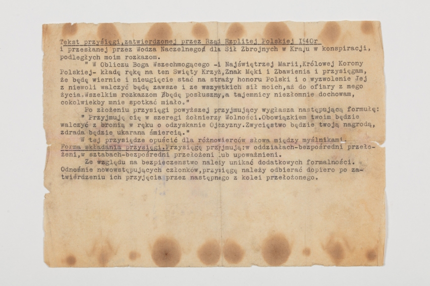 Dokument zawierający tekst przysięgi oraz instrukcję postępowania dla osoby zaprzysięgającej nowego członka ZWZ. 1940 r. (MIIWŚ)
