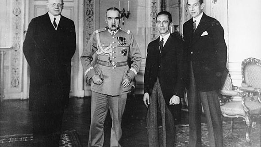 H. von Moltke, J. Piłsudski, J. Goebbels i J. Beck, Warszawa, 14.06.1934. Bundesarchiv, Bild 183-1990-0116-030/CC-BY-SA