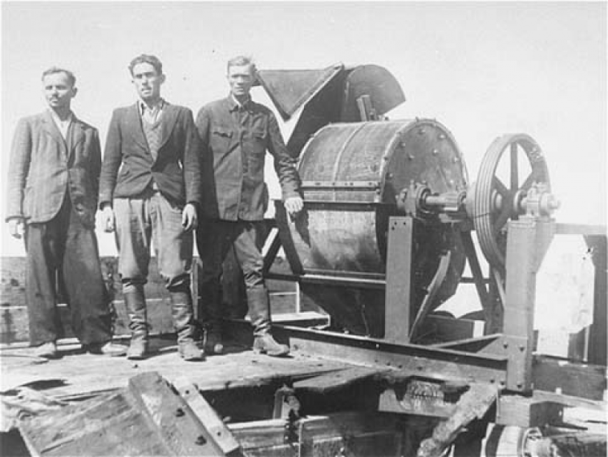 19 listopada 1943 na terenie obozu pracy i obozu koncentracyjnego przy ul. Janowskiej we Lwowie wybuchł bunt Sonderkommando