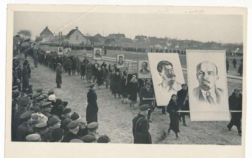 Polityka Sowiecka W Okupowanej Polsce Promocja albumu "Okupacja sowiecka ziem polskich w latach 1939-1941