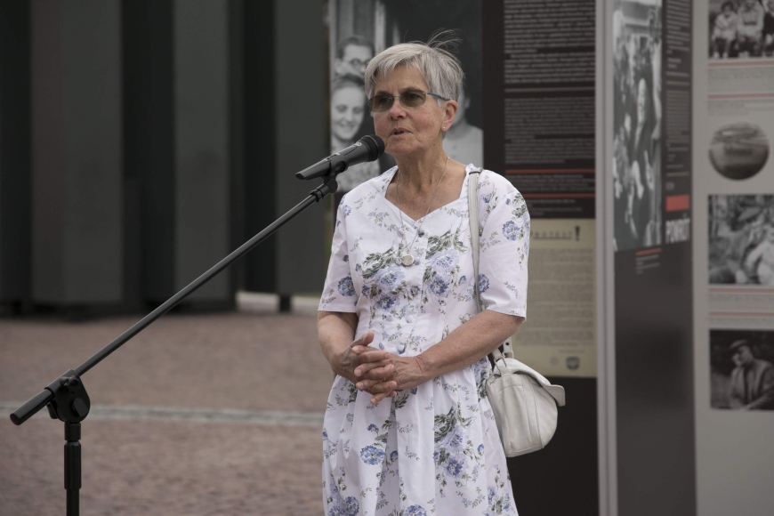 Anna Fenby Taylor podczas otwarcia wystawy „Tak, tak; nie, nie. Zofia Kossak (Szczucka-Szatkowska)”. Fot. Mikołaj Bujak