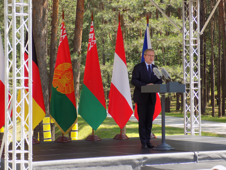 Prezydenta Andrzeja Dudę, reprezentował Szef Gabinetu Prezydenta Krzysztof Szczerski