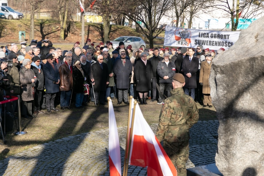 Uroczysty Apel Pamięci pod Pomnikiem Żołnierzy Wyklętych