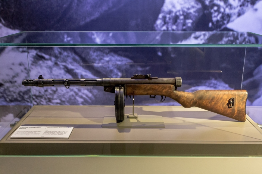 3 – Pistolet maszynowy Suomi, wykorzystywany przez armie fińską w czasie Wojny Zimowej