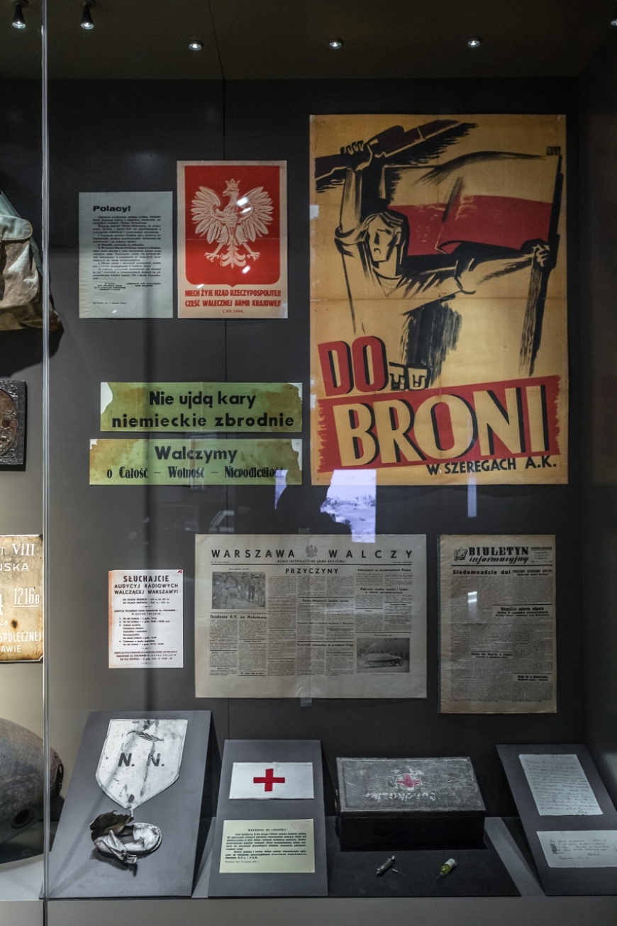 Fragment ekspozycji poświęconej Armii Krajowej na wystawie głównej w Muzeum II Wojny Światowej w Gdańsku (MIIWŚ)