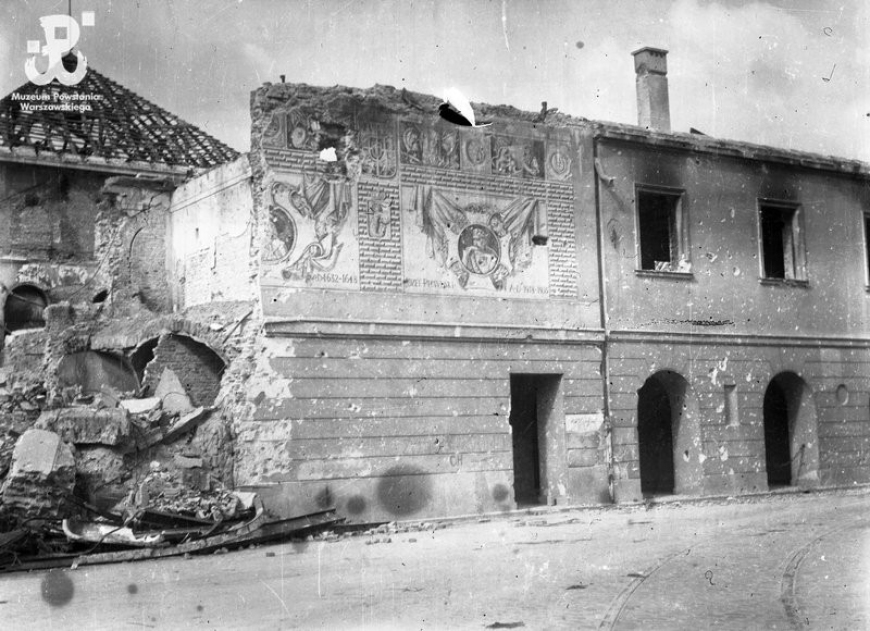 Zniszczony budynek Arsenału. 1945 r. (Juliusz Bogdan Deczkowski „Laudański”/Muzeum Powstania Warszawskiego)