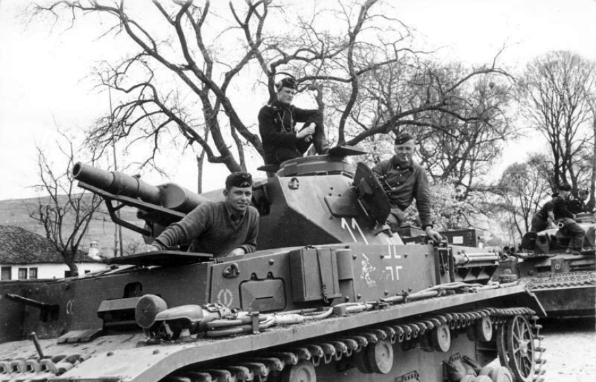 Niemieckie czołgi wkraczają do Jugosławii z terenu Bułgarii, kwiecień 1941 r, Źródło: domena publiczna / Bundesarchiv, Bild 101I-770-0280-20 / Feitel, Dr. / CC-BY-SA 3.0