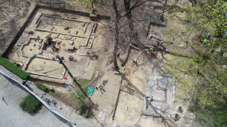 General view of the archaeological excavations at guardhouse No. 5 and the officers' mess - photo: MIIWŚ