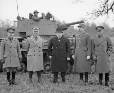 Fot. 2. Władysław Sikorski, Winston Churchill i Charles de Gaulle (domena publiczna)
