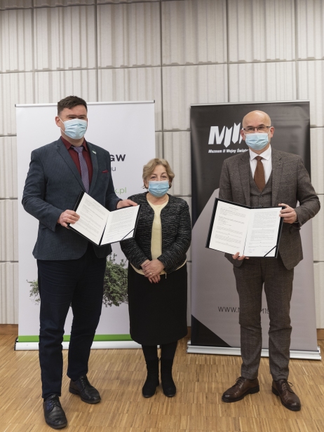 PODPISANIE POROZUMIENIA O WSPÓŁPRACY POMIĘDZY MUZEUM II WOJNY ŚWIATOWEJ W GDAŃSKU A WOJEWÓDZKIM FUNDUSZEM OCHRONY ŚRODOWISKA I GOSPODARKI WODNEJ W GDAŃSKU
