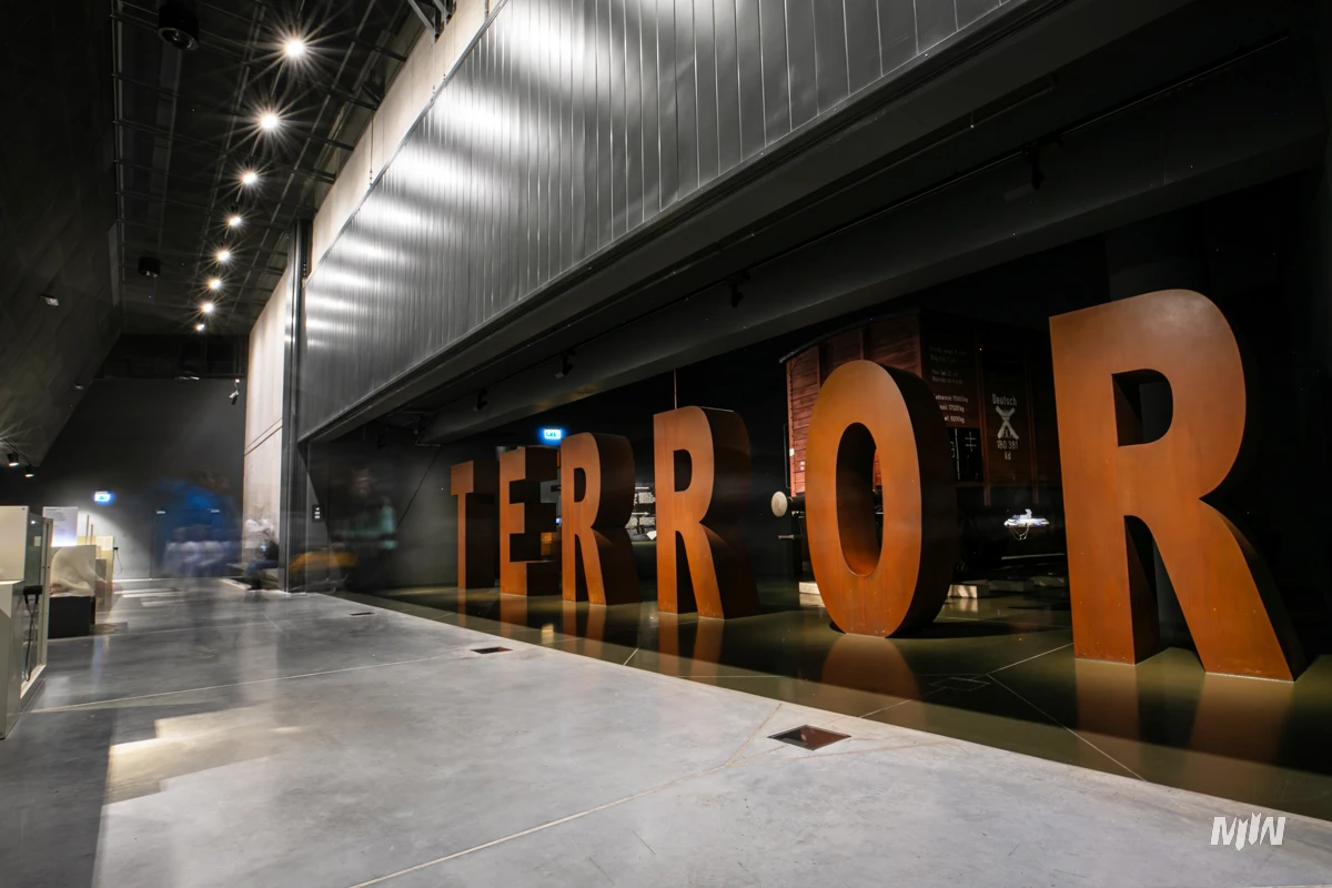 sekcja 8 - TERROR - GROZA WOJNY