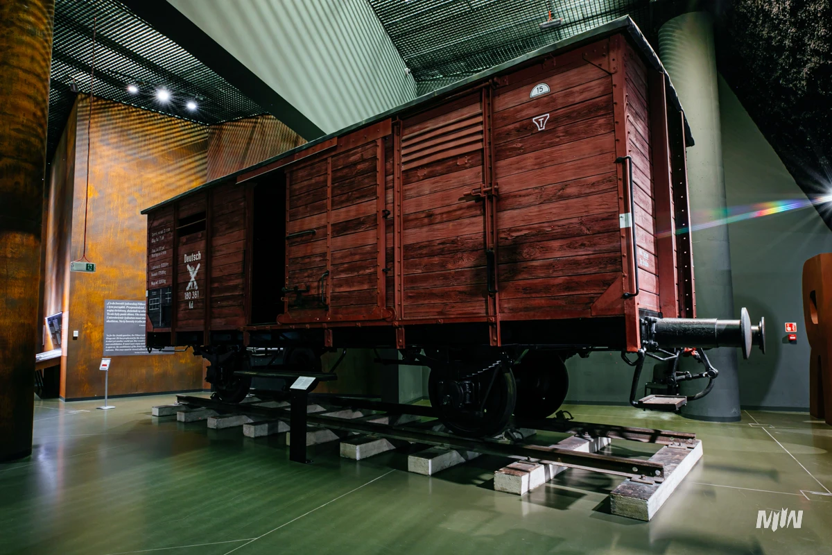 sekcja 9 - wagon towarowy - GROZA WOJNY