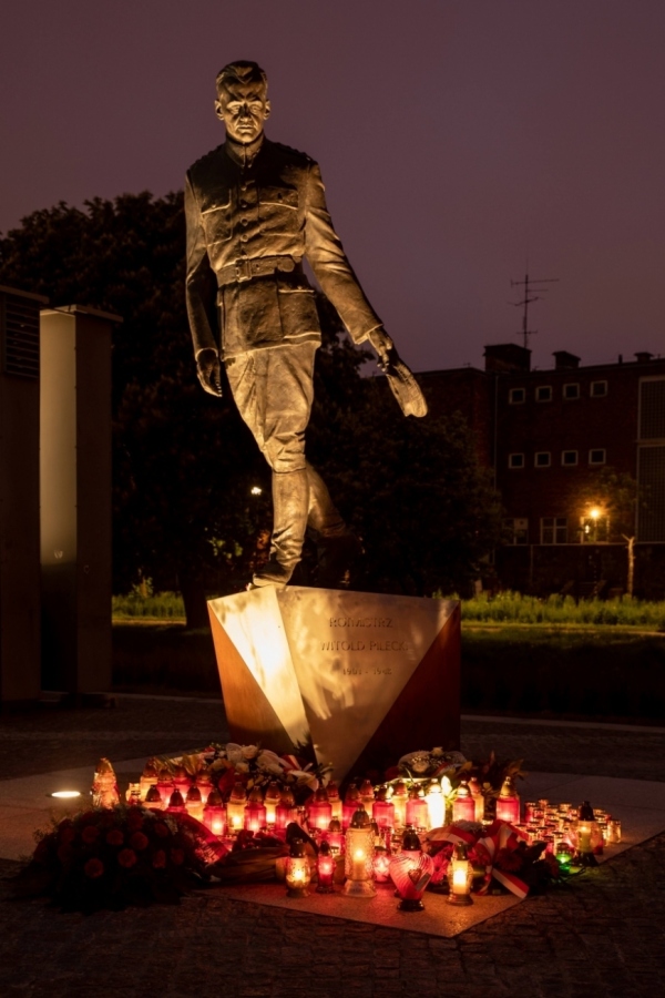 039d33fd8338f7d9181914a929c8313517136