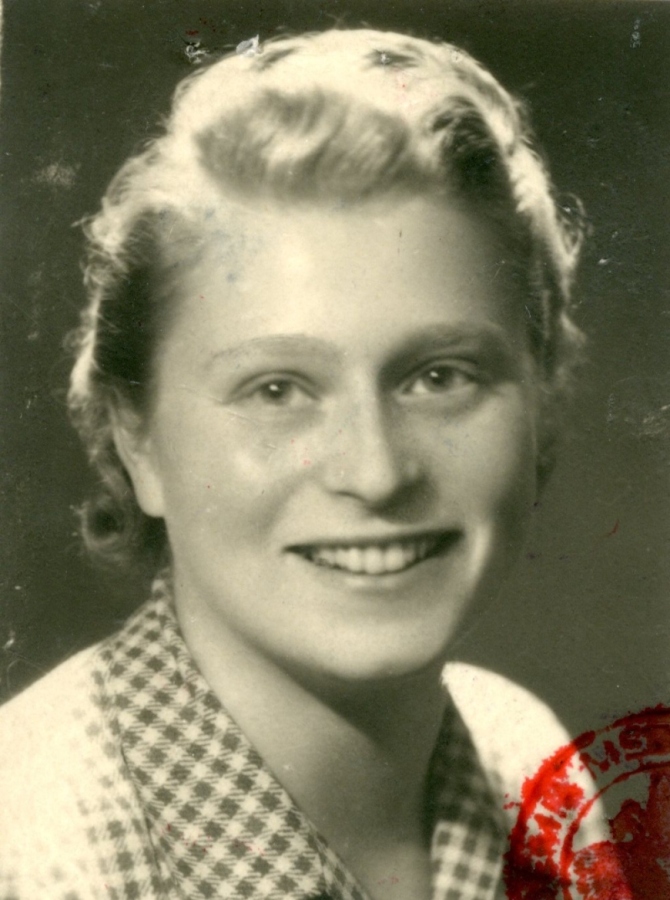 Fotografia portretowa Joanny Muszkowskiej-Penson (Zbiory MIWŚ/ dar prof. Joanny Muszkowskiej- Penson)