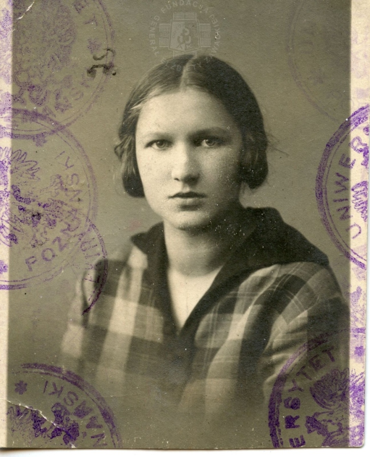 Elżbieta Zawacka. Fotografia z indeksu, Poznań 1927 (zbiory Fundacji Generał Elżbiety Zawackiej)