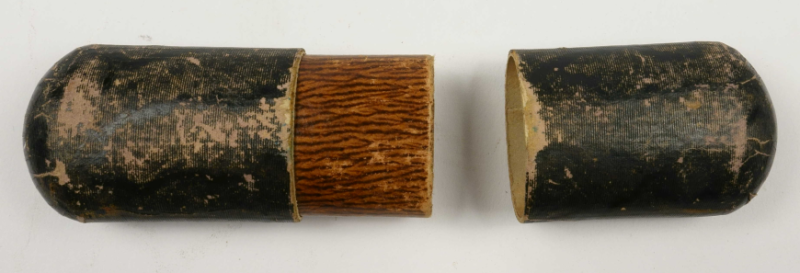 Etui należące do gen. Aleksandra Krzyżanowskiego ps. "Wilk" (Zbiory MIIWŚ/ depozyt Olgi Krzyżanowskiej)